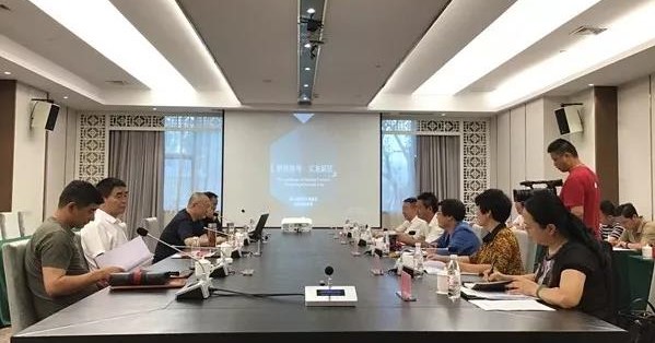 我会率长远集团与义龙新区举行座谈会